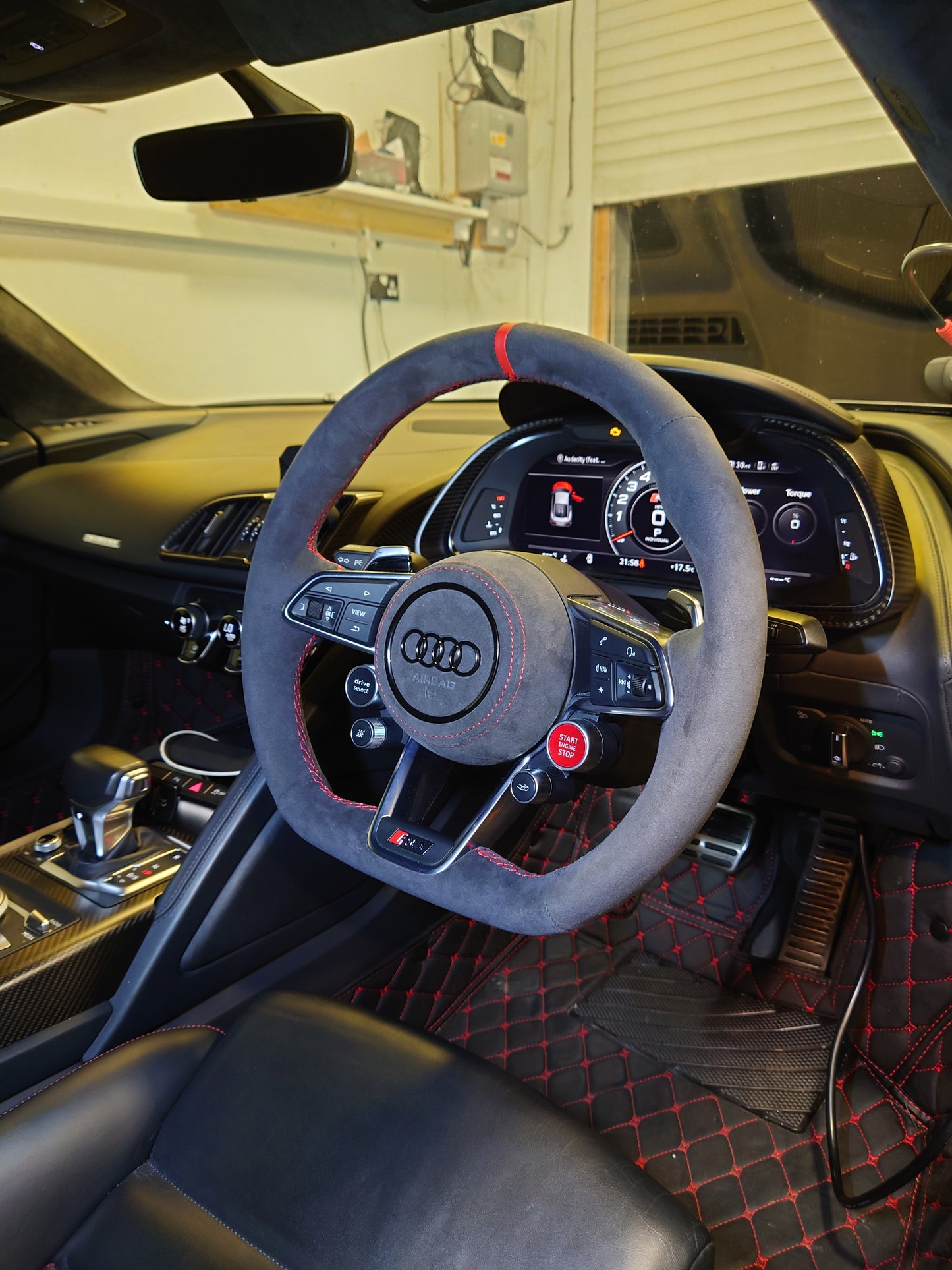 Audi TT/R8 2017+ Steering Wheel Restyle | WHIPWRKZ CREATE